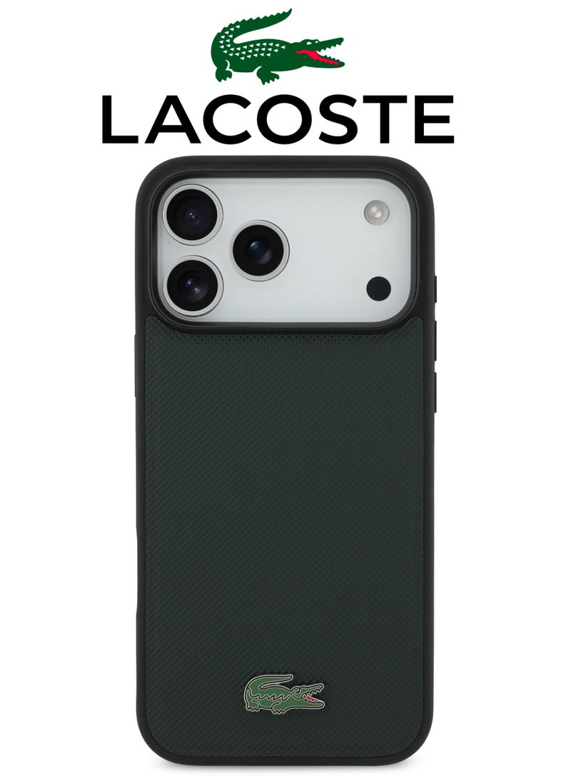 سي جي موبايل كفر ايفون 17 برو ماكس  من الجلد. كفر جوال يدعم الشحن اللاسلكي الماج سيف. جراب ايفون 17 بروماكس قوي ضد الصدمات ببروز حول الكاميرا. غلاف جوال ايفون 17 برو ماكس بتصميم فرنسي انيق ومعتمد بشراكة مع (LACOSTE) و(CG MOBILE).أخضر داكن - Image 3