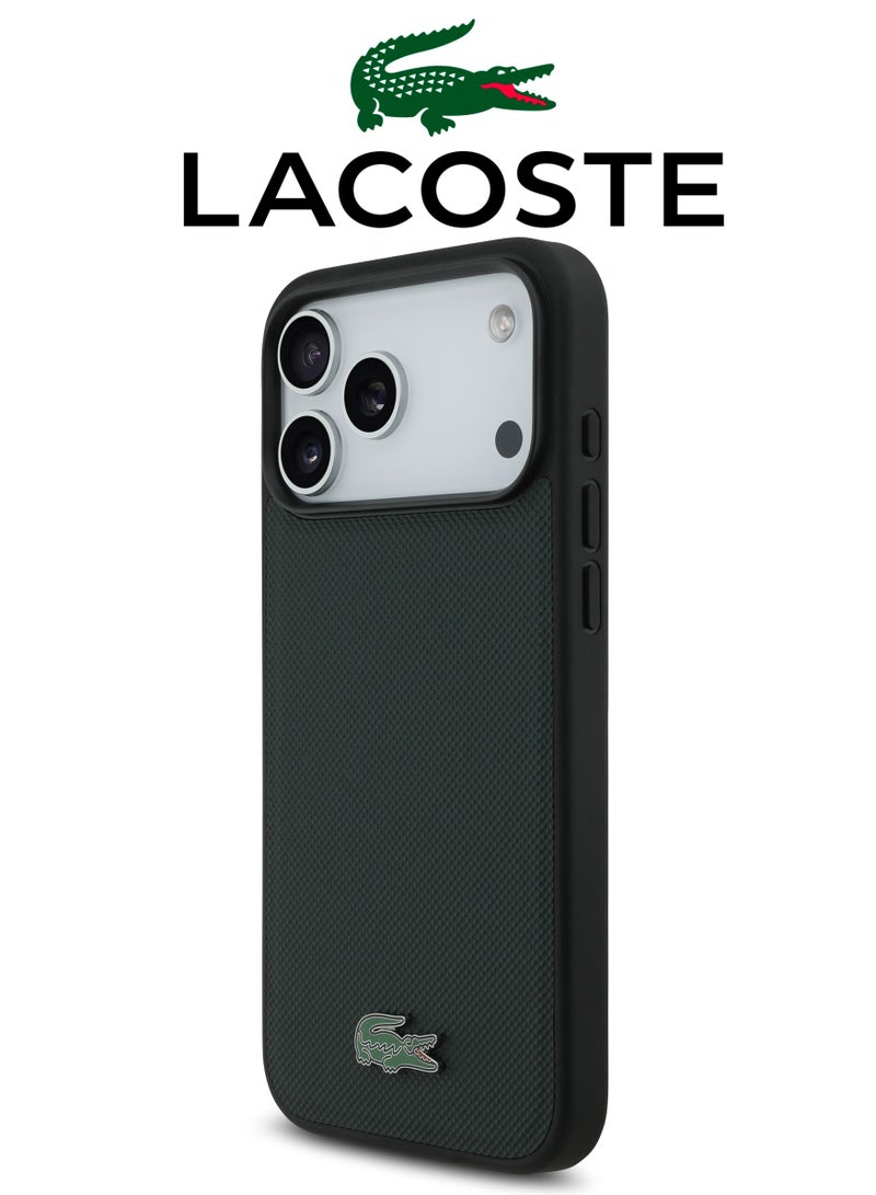 سي جي موبايل كفر ايفون 17 برو ماكس  من الجلد. كفر جوال يدعم الشحن اللاسلكي الماج سيف. جراب ايفون 17 بروماكس قوي ضد الصدمات ببروز حول الكاميرا. غلاف جوال ايفون 17 برو ماكس بتصميم فرنسي انيق ومعتمد بشراكة مع (LACOSTE) و(CG MOBILE).أخضر داكن - Image 4