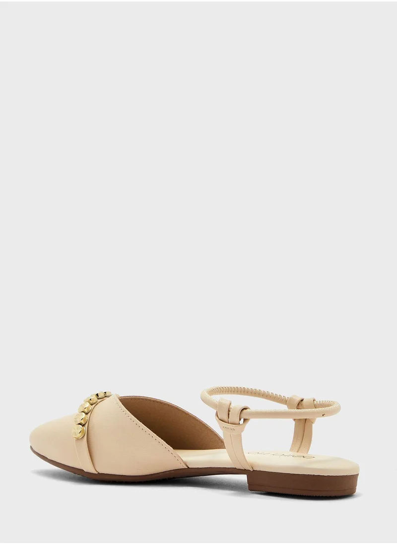 Beira Rio Ankle Strap Low Heel Pumps