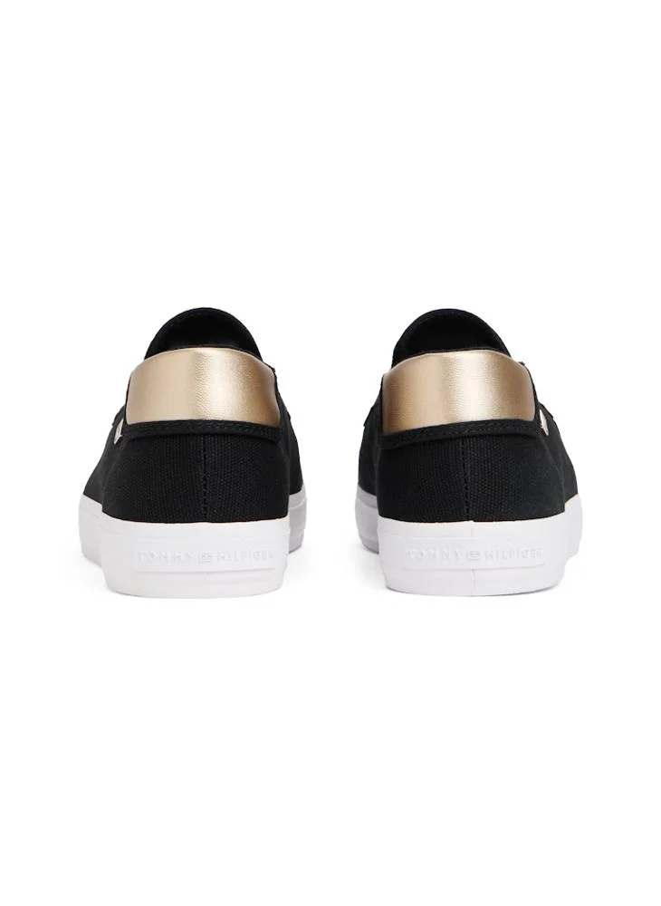 تومي هيلفيغر VULCANISED CANVAS SLIP ON TRAINERS