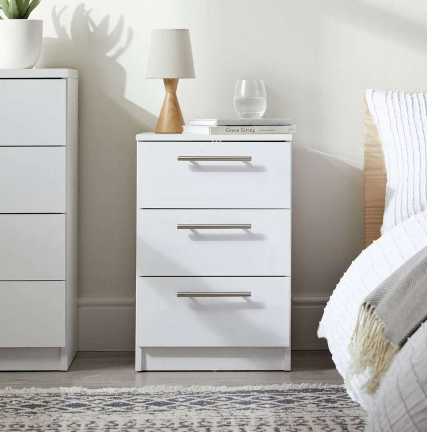 Modern MDF nightstand - Height 65 cm - Width 40 cm - Depth 36 cm, from Furniture Store.