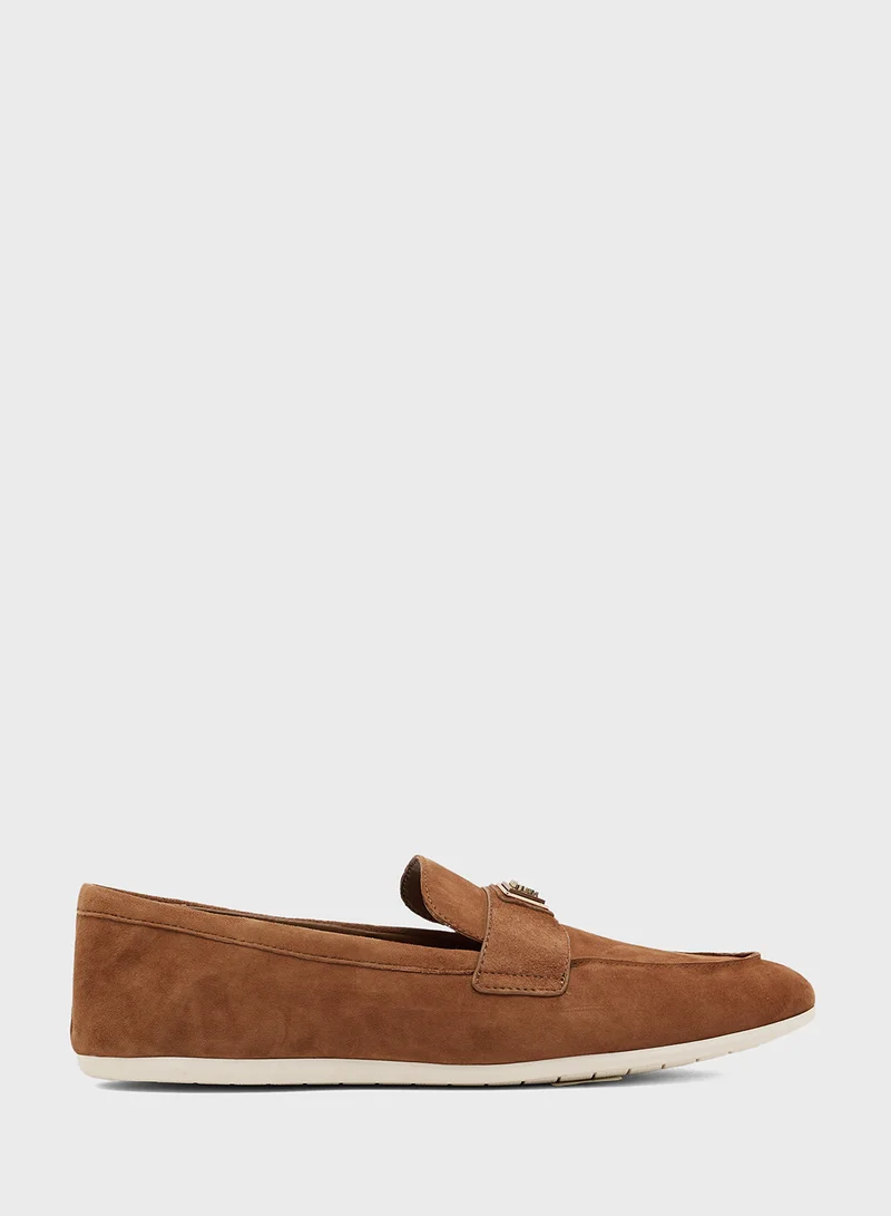GUESS Close Toe Moccassin