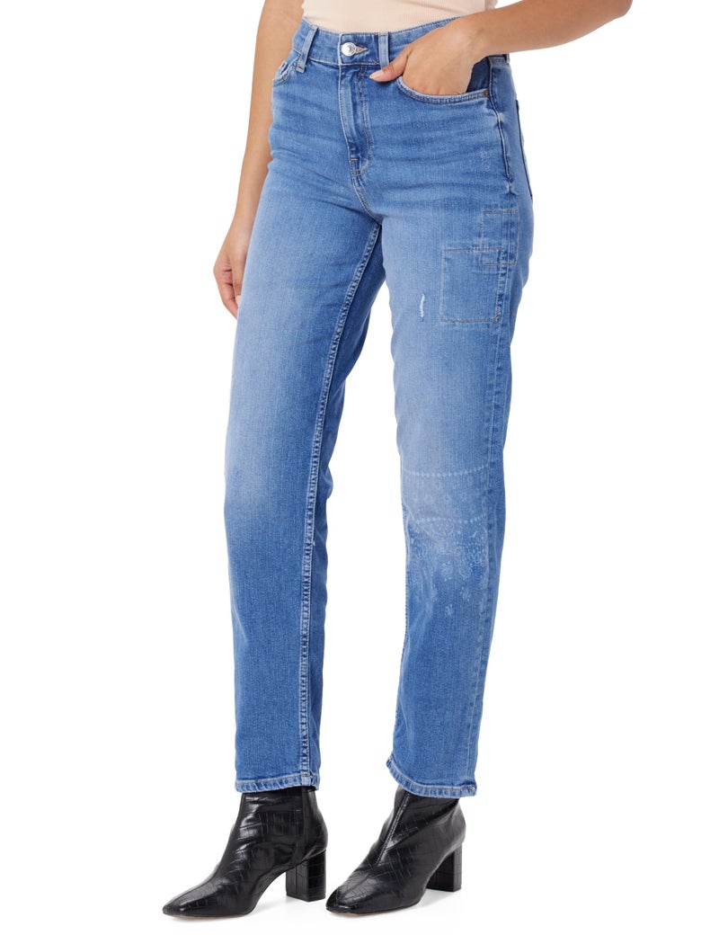 Marks & Spencer Boyfriend Ankle Grazer Jeans T576214LIGHT Denim (L) - Image 1