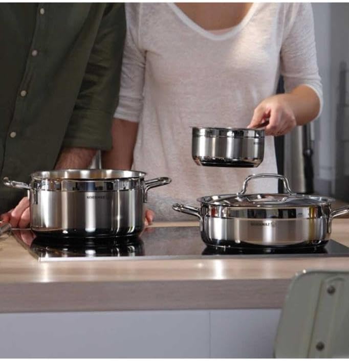 Carefully engineered build A1030 Low Casserole with lid 30X10cm 7L | Stainless Steel Induction Compatible Cooking Pot | Silver Elegant practical design - Image 2