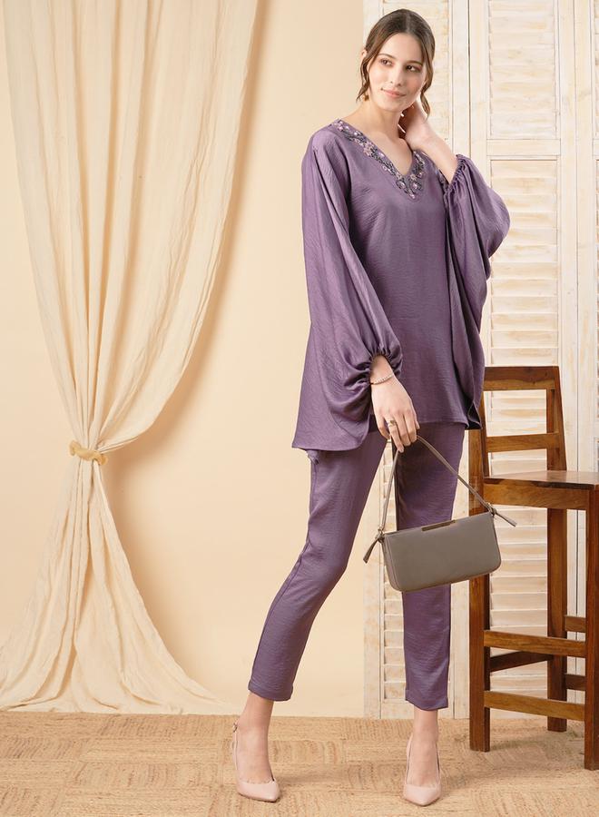 Mish Kimono Sleeves V-Neck Embroidered Top & Solid Pants Co-Ords Set by Styli  - Image 1