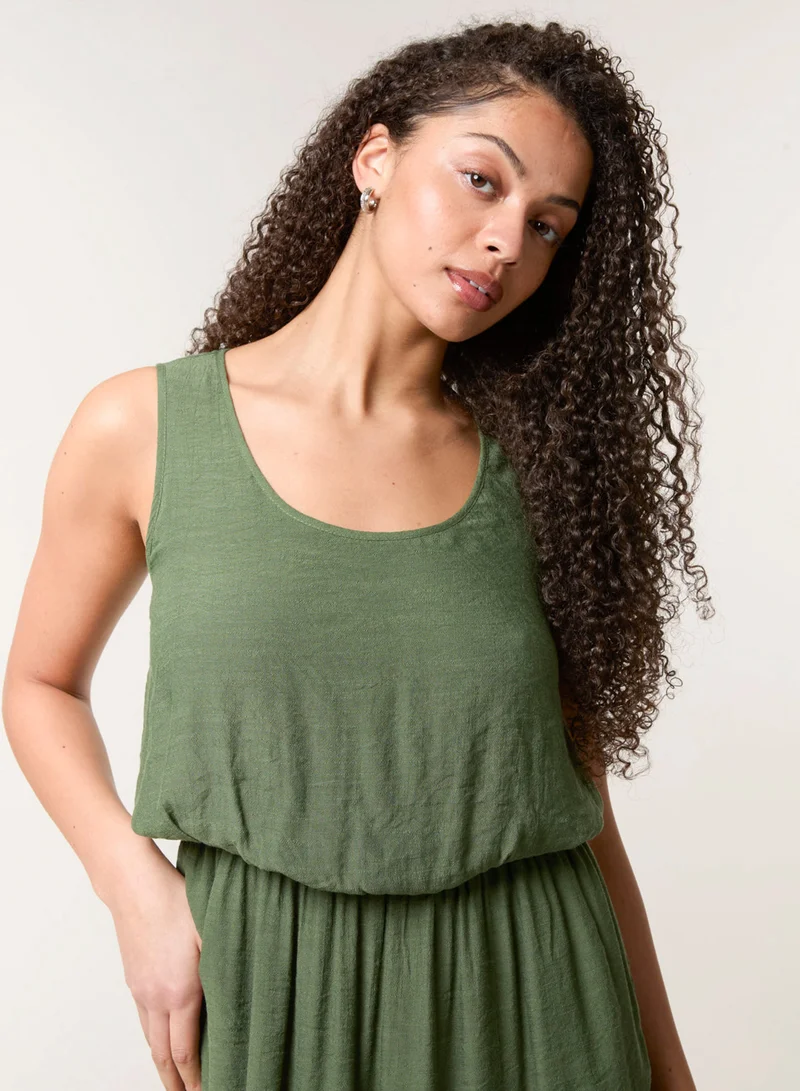 بلو فانيلا فستان ميدي بكرة منفوشة سادة