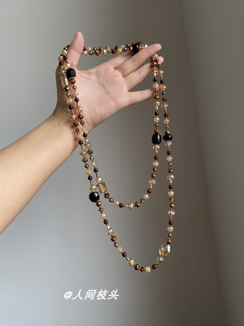 Tiger Eye Stone قلادة مصنوعة يدويًا من أحجار "عين النمر" الطبيعية، بتصميم "ميلارد" الكلاسيكي، وخرز غير منتظم، فريدة وأنيقة، وسلسلة طويلة، مثالية للارتداء مع قلائد أخرى في الخريف والشتاء، قطعة إكسسوار رقم 1009. - Image 5