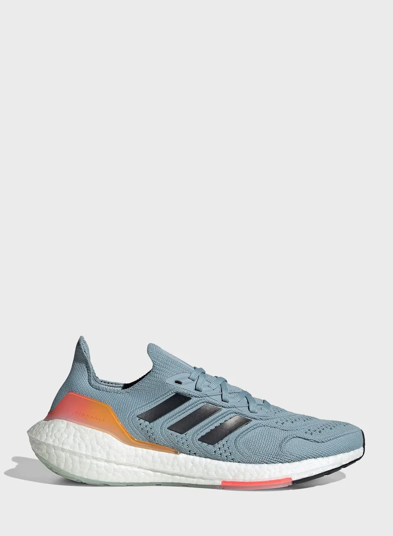 Adidas Ultraboost 22 Heat.