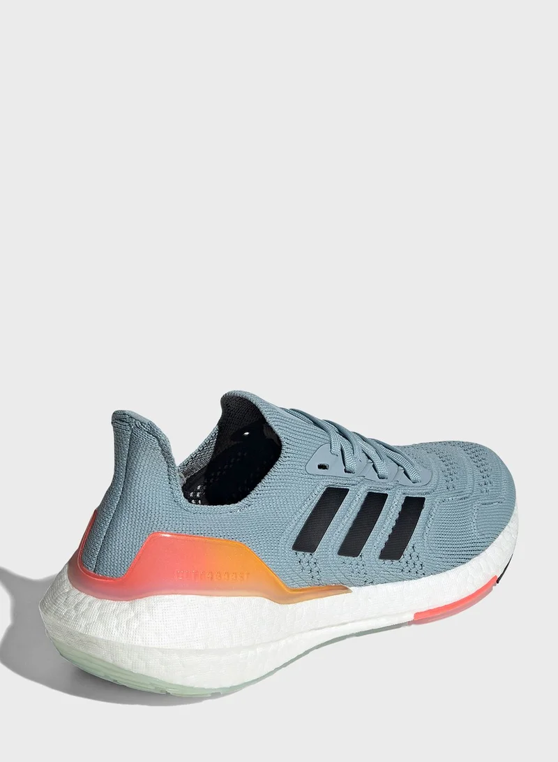 Adidas Ultraboost 22 Heat.