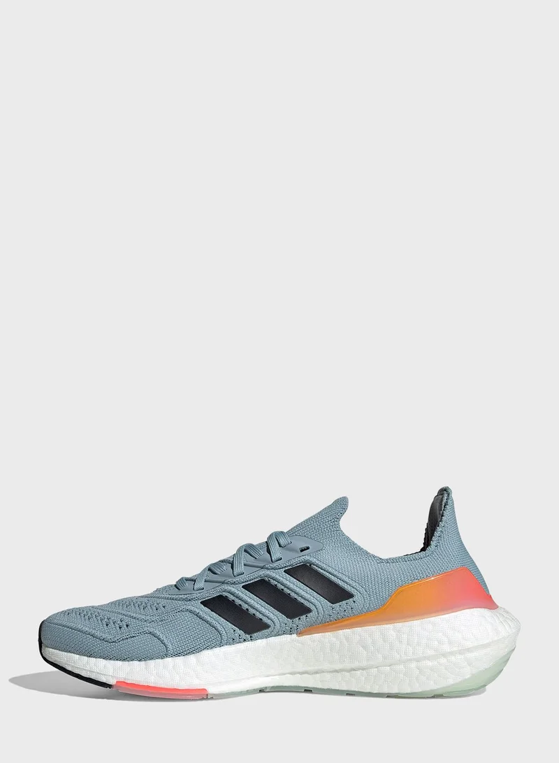 Adidas Ultraboost 22 Heat.
