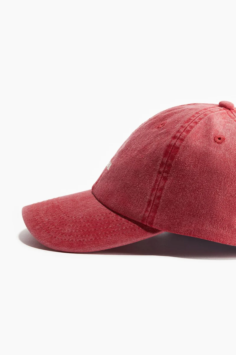 اتش اند ام قبعة من القطن بنقش مطرز