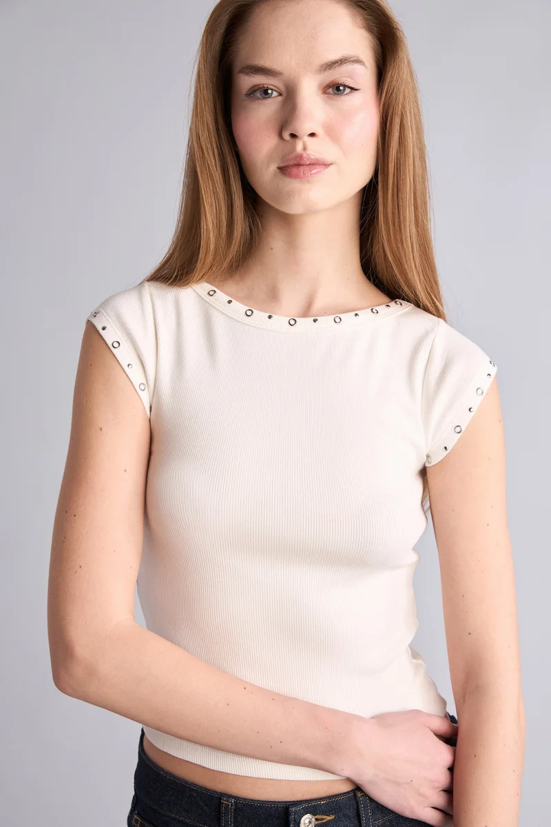 ديفاكتو Slim Fit Boat Collar Camisole Short Sleeve T-Shirt