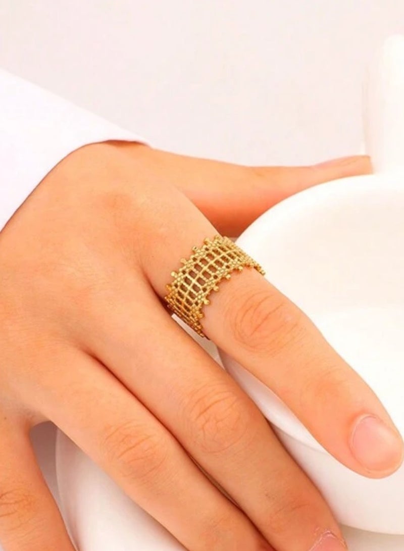 إيكوال خاتم نسائي من الاستانلس ستيل مطلي باللون الذهبي بمقاس موحد - Image 4