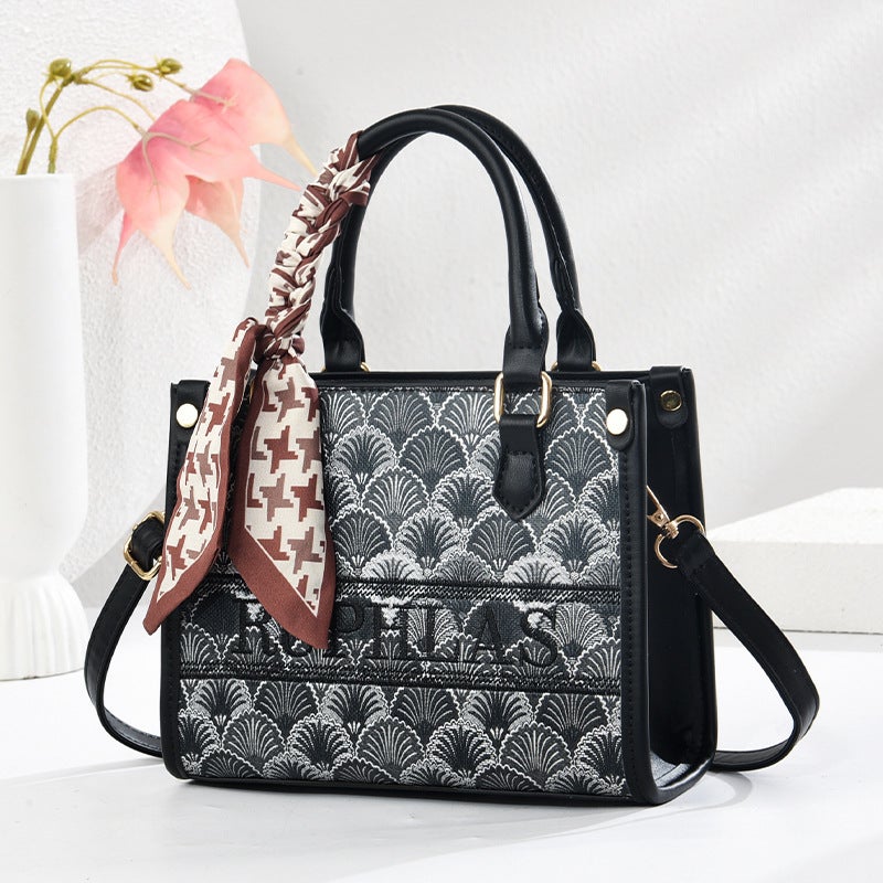 Fashionable Embroidered Letter Handbag Korean Style Foreign Style Single Shoulder Crossbody Women'S Bag Casual Tote Bag