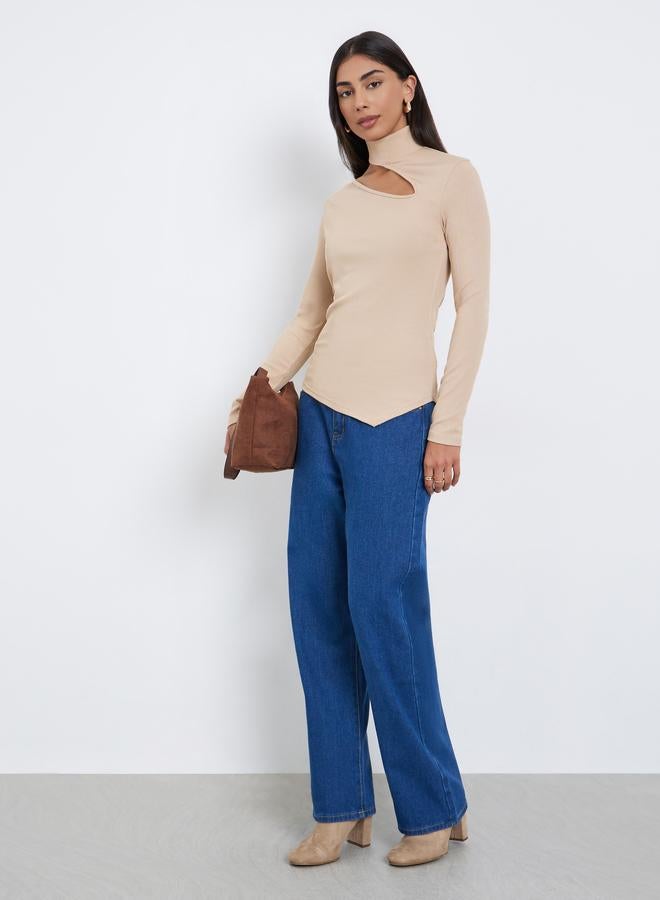 ستايلي بلوزة محبوكة بتفاصيل مقصوصة - Image 2