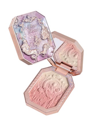 Moonlight Mermaid Series Embossed Pattern Gradient Blush Palette 5G (03 Coral Jellyfish) - pzsku/ZDBBC8CB198F9C3A24B71Z/45/_/1690367145/0aaff305-a2f6-4925-9c89-34f8f3987296