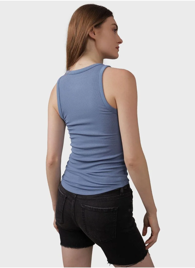 American Eagle Crew Neck Cropped Top