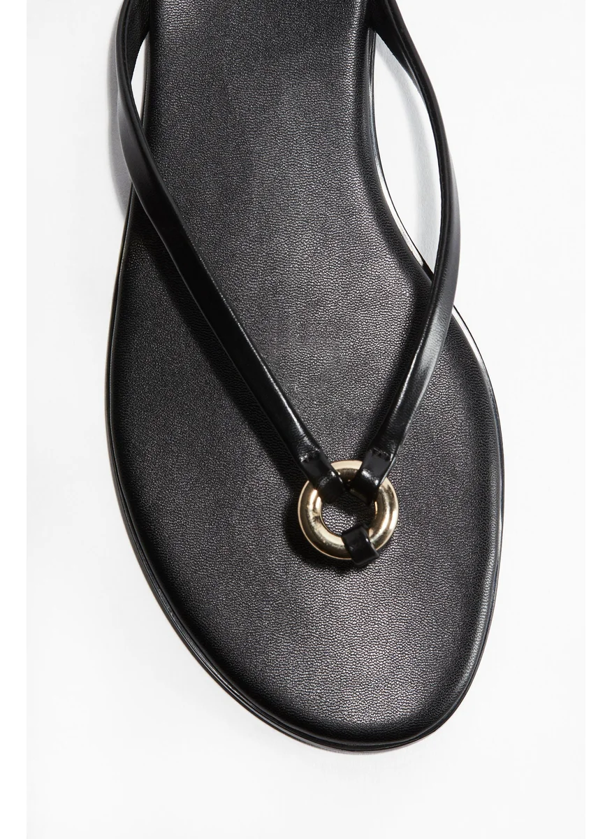 H&M Ring-Detail Flip-Flops