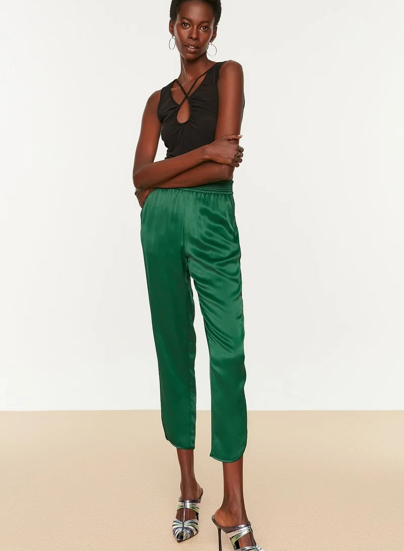trendyol Cut Out Detail Knitted Crop Top