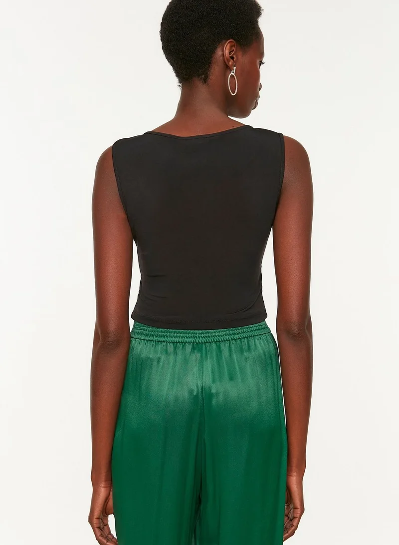 trendyol Cut Out Detail Knitted Crop Top