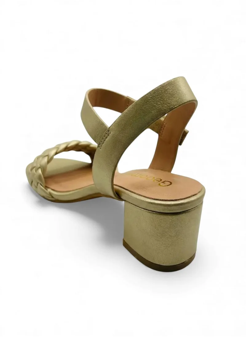 Geoomnii  Sandals for Preteen Girls – Comfortable, Lightweight & Stylish Everyday Wear for Women | Best Price UAE