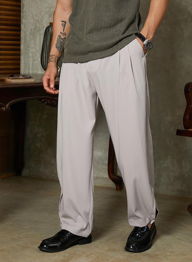 Campus Sutra Campus Sutra Men's Cloud Grey Straight-Cuffed Pleated Trousers For Casual Wear | Mid-Rise | Straight Fit | Button Closure | Trousers Crafted With Comfort Fit For Everyday Wear - Image 3