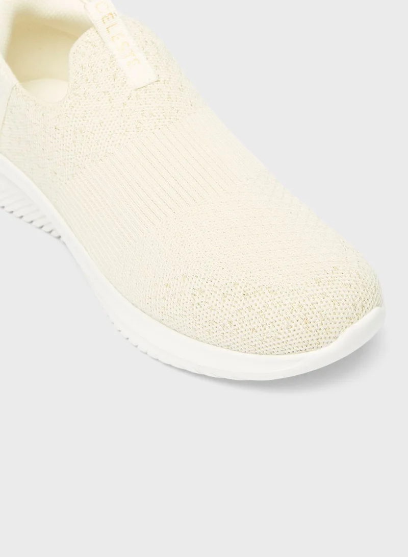 سيليست Lace Up Low Top Sneakers
