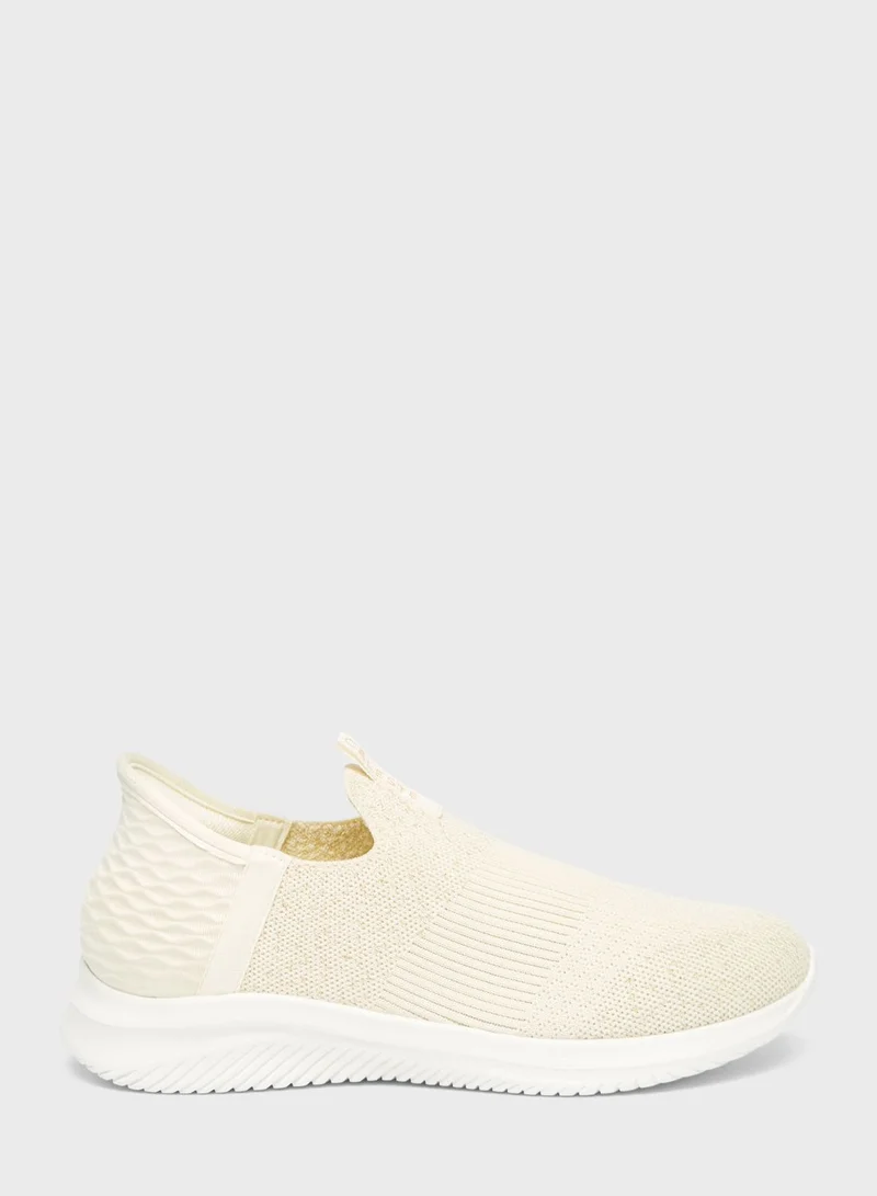 سيليست Lace Up Low Top Sneakers