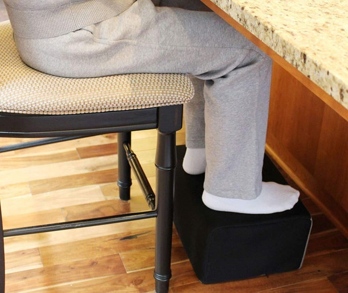 EXTRA LARGE FOOT REST FOAM CUSHION WITH NONSLIP BOTTOM COVER 18 X 12 X 8 DESIGNED TO SUPPORT RAISE YOUR LEGS FEET PACK OF 1
