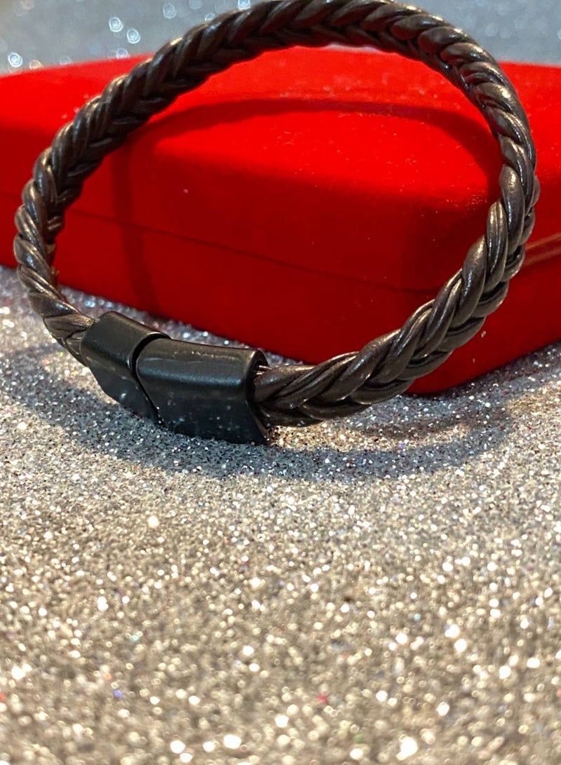 LAOONT Braided Leather Bracelet for Men - Image 1
