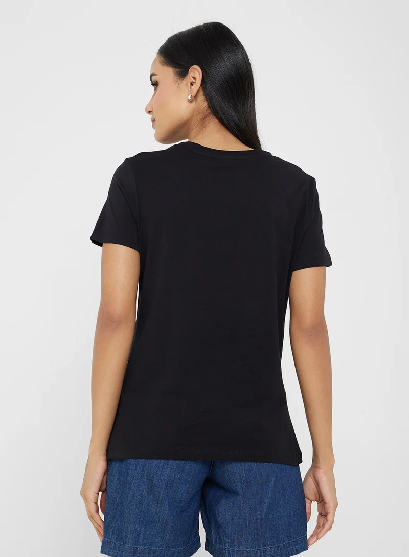 GUESS Adele Short Sleeve  Crew Neck Tee