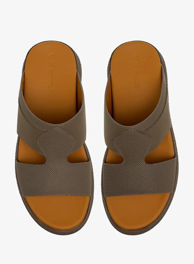 لو كونفورت Men Slip-On Arabic Sandals Ramadan Collection