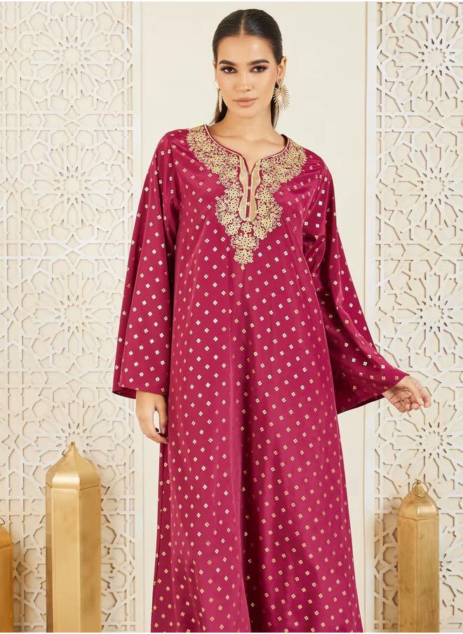ستايلي Embroidered Neck Foil Print Jalabiya