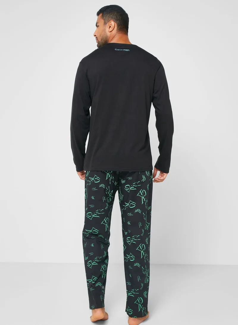 CALVIN KLEIN Logo Cre Neck T-Shirt And Pyjama Set