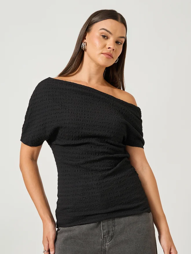Styli Styli Women Black Textured Asymmetric Neck Knit Top