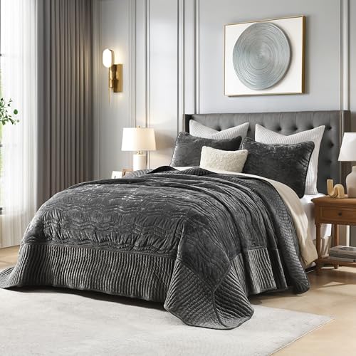 AJOCCI Velvet California King Size Quilt, Oversized California Comforter Set Grey Bedding Set (118”*106”) with 2 Pillow Shams, Luxurious Quilt Set,All-Season 3 Pieces - Image 2