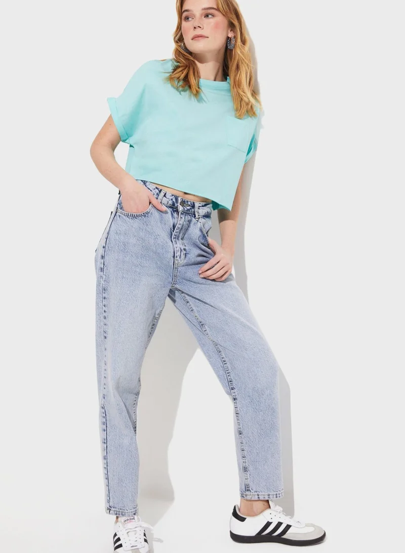 JUNE Crew Neck Crop T-Shirt