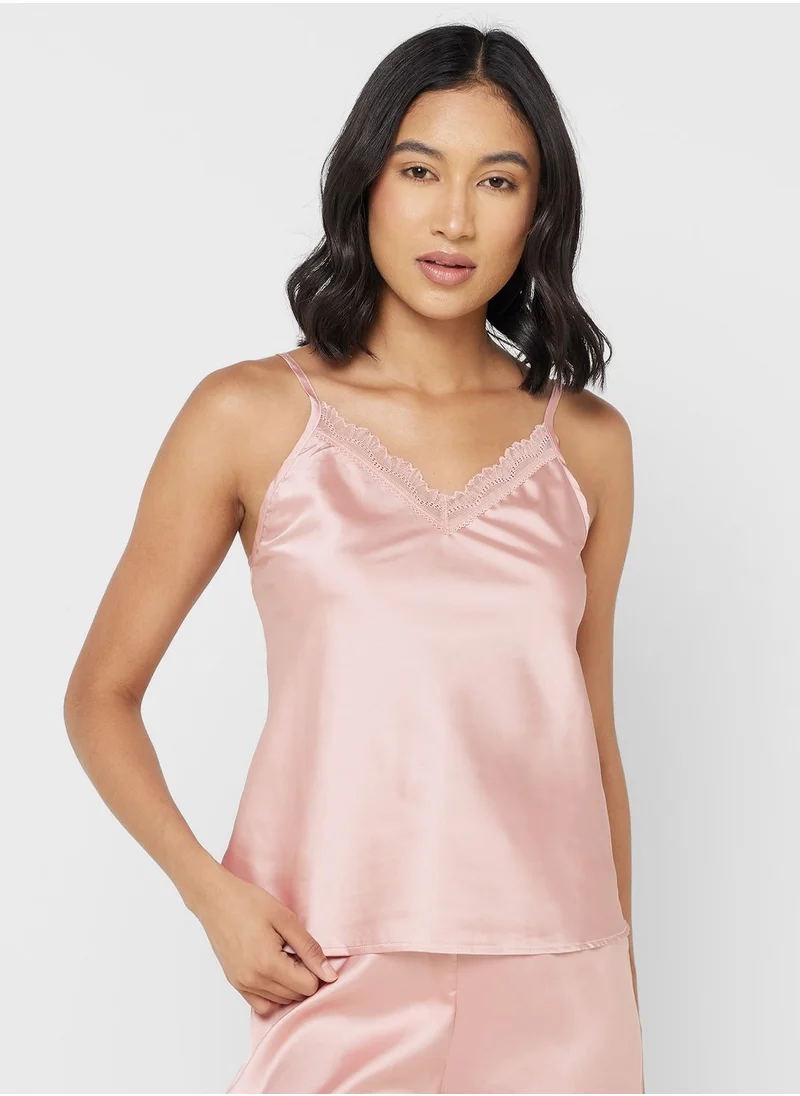 جينجر Lace Detail Satin Cami Top & Pyjama Set