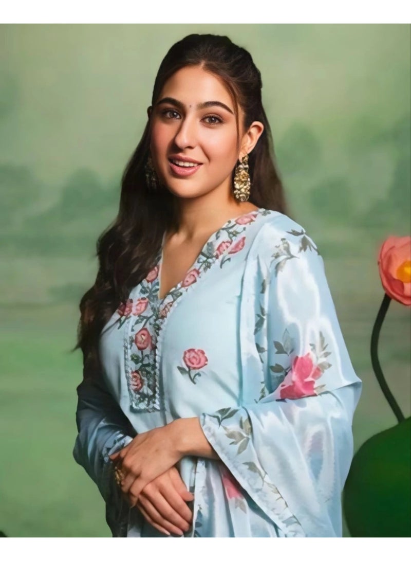 باناش برييا الكورتا الأزرق الفاتح المطبوع بالزهور بتصميم A-Line واسع مع بنطال وشال | كورتا من حرير صناعي للنساء - Image 3