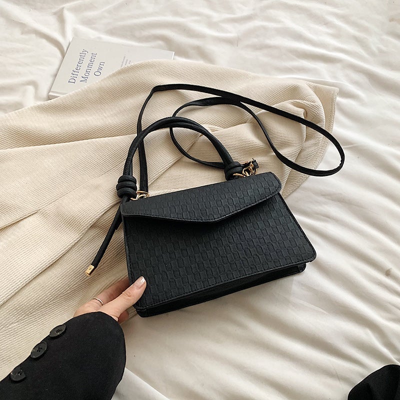 High-Value Sense Of Foreign Style Check Handbag Women'S 2024 Autumn New Korean Fashion Woven Cross-Body Small Square Bag - Image 1