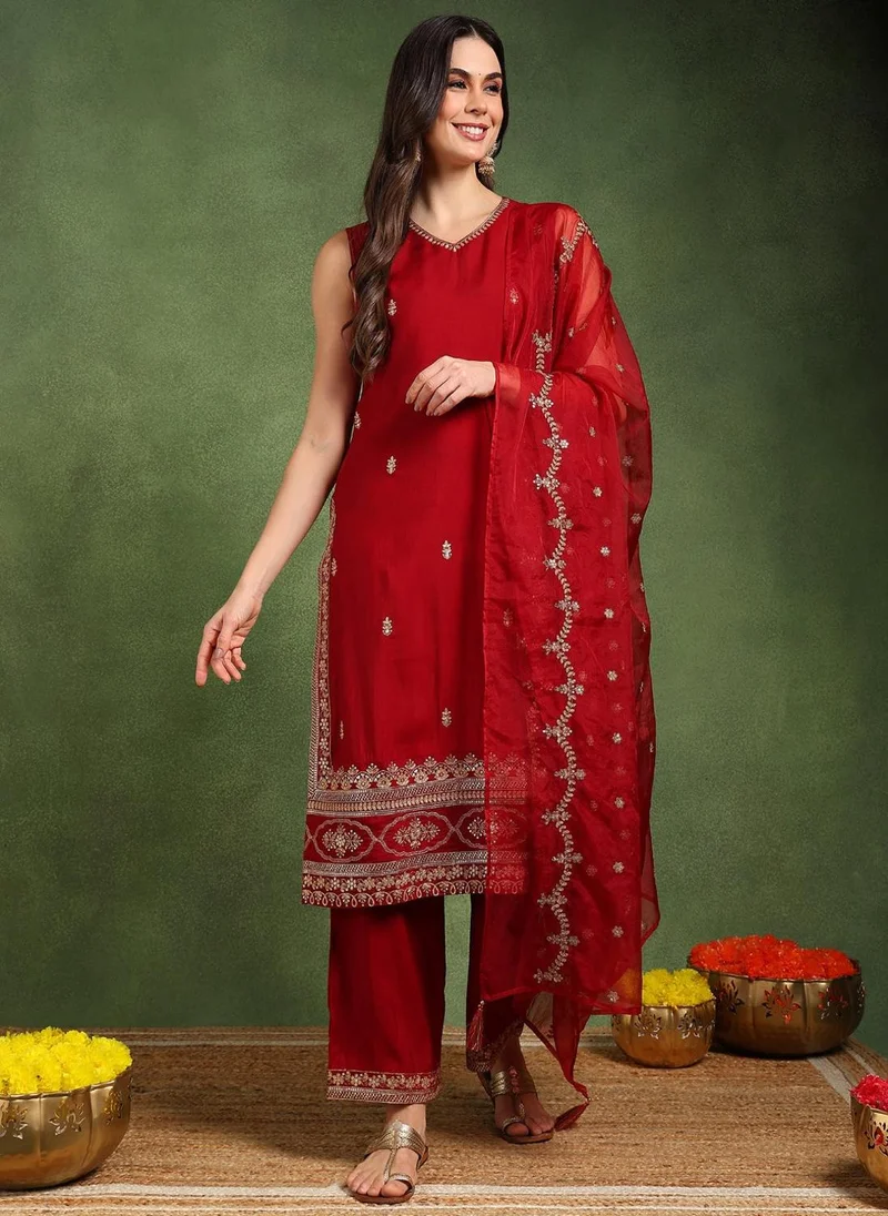 زيري سوق Maroon Silk Blend Solid Embroidered Straight Suit Set