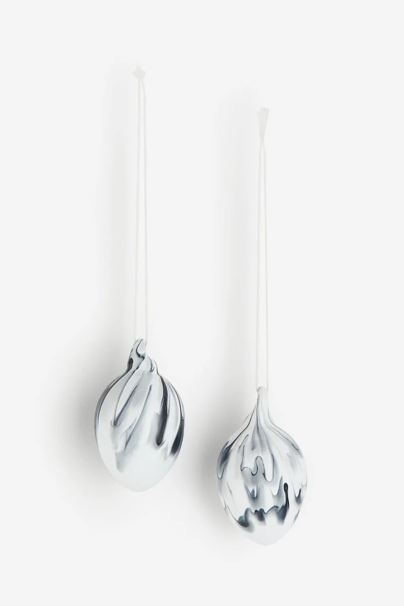 H&M 2-pack patterned decorations