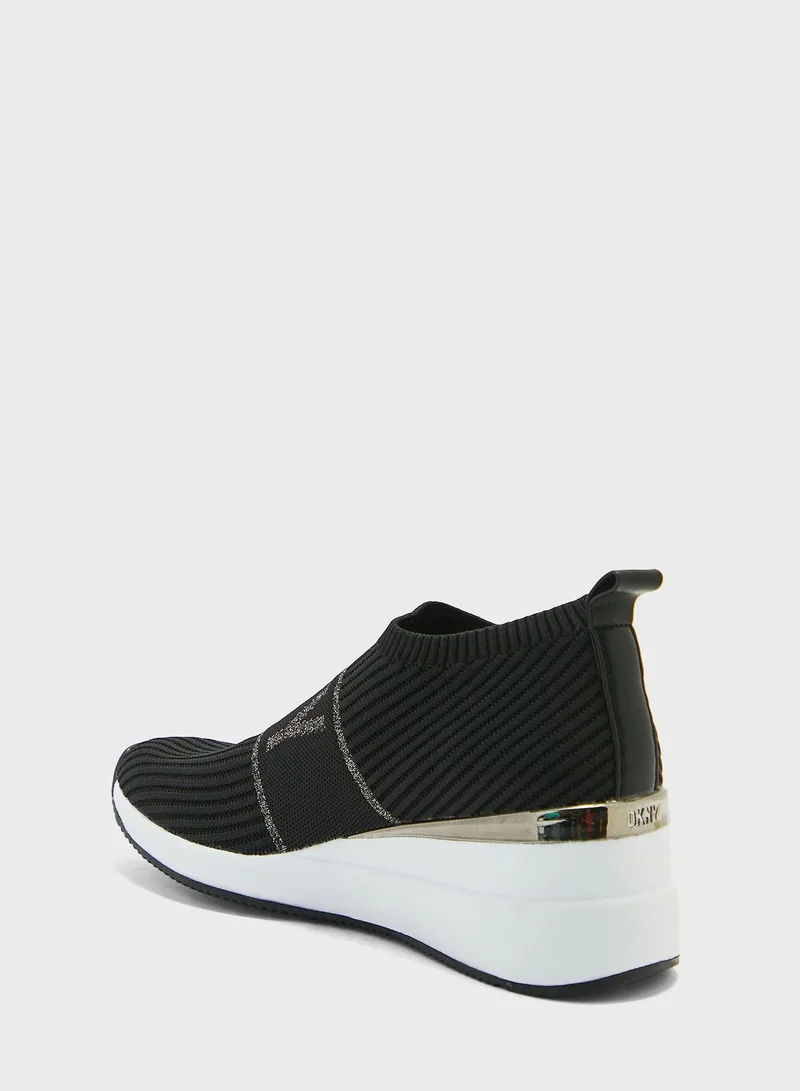 DKNY Phebe  Low Top Sneakers