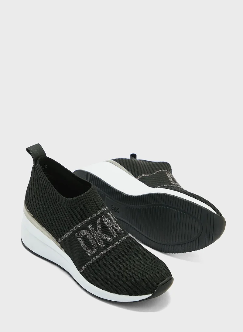 DKNY Phebe  Low Top Sneakers