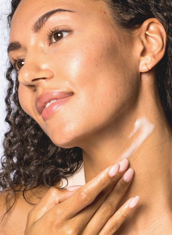 iS CLINICAL مجمع مرطب، مرطب للوجه، مرطب مضاد للبقع ومضاد للشيخوخة، تركيبة مرطبة مع فيتامين A - Image 3