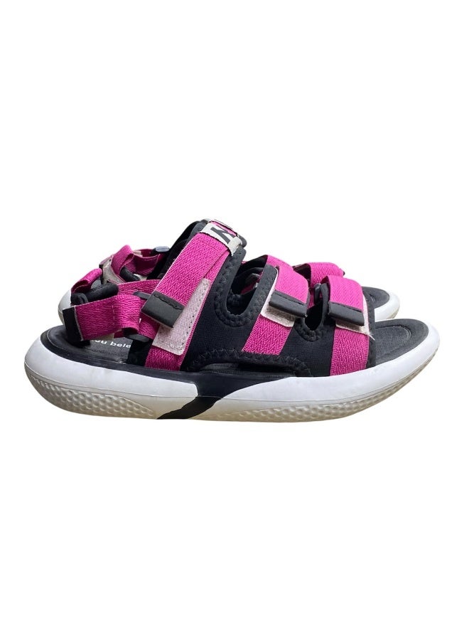 New Balance Comfortable women's orthopedic sandal – practical sandal with three adjustable hook-and-loop straps and a back strap – lightweight and non-slip sole - Image 2