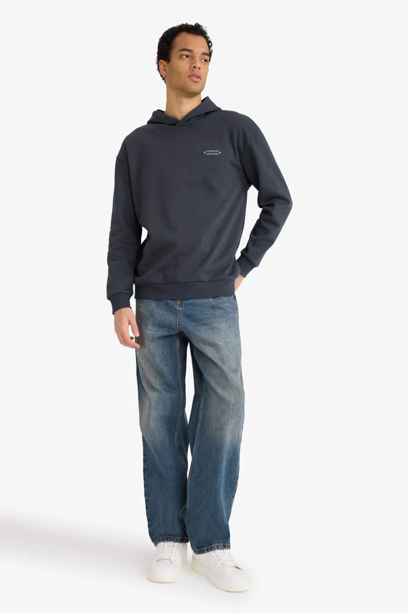 ديفاكتو Boxy Fit Printed Long Sleeve Sweatshirt