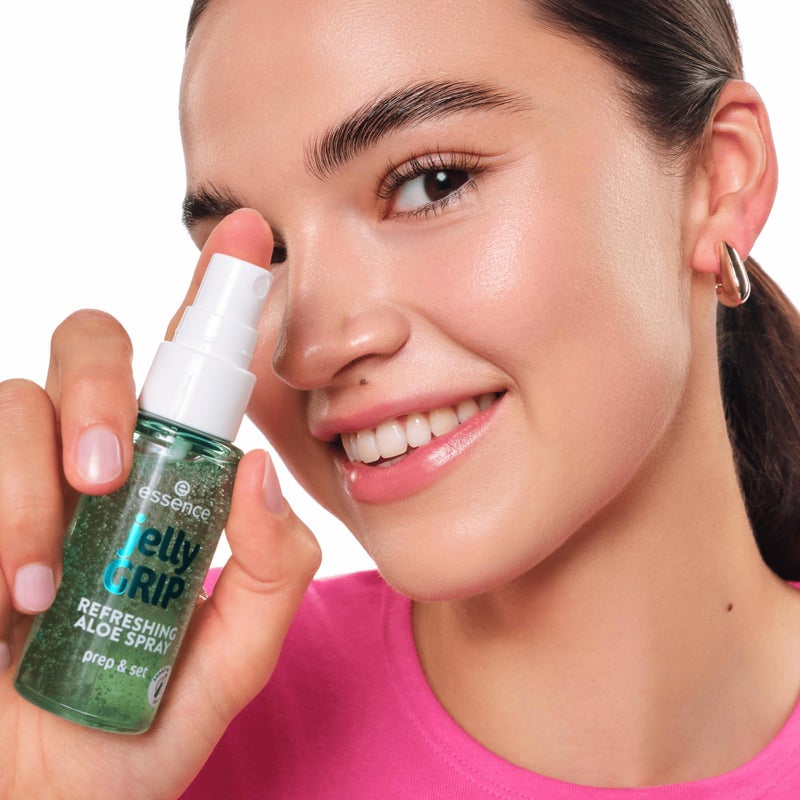 Essence إيسنس | رذاذ الألوة المنعش بجلي | جل مرطب يتحول إلى رذاذ مع الألوة فيرا لإنهاء منتعش ومضيء | يحضر، يثبت وينعش المكياج | نباتي وخالي من القسوة - Image 3