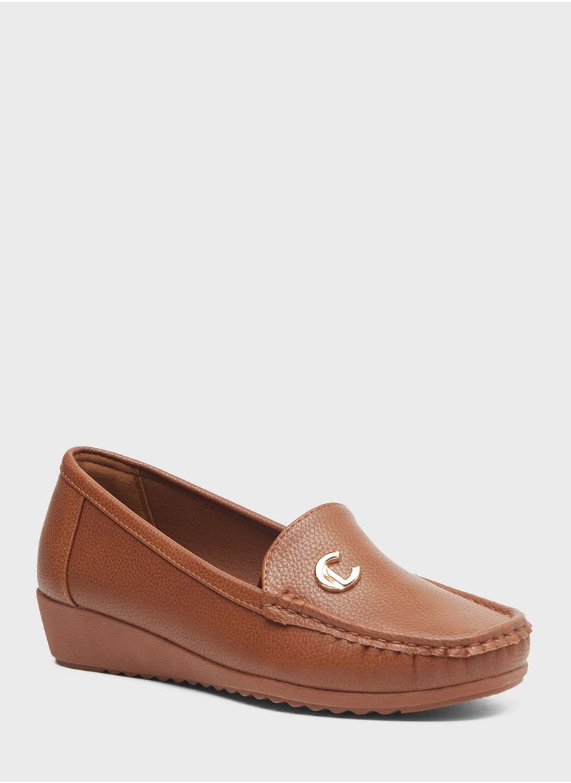 Le Confort - Ankle Strap Mid Heel Loafers - Image 1
