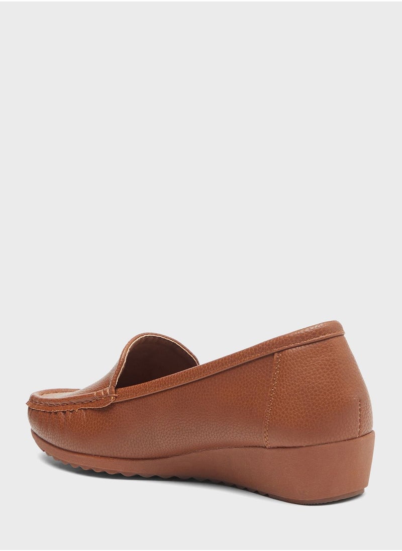 Le Confort - Ankle Strap Mid Heel Loafers - Image 1